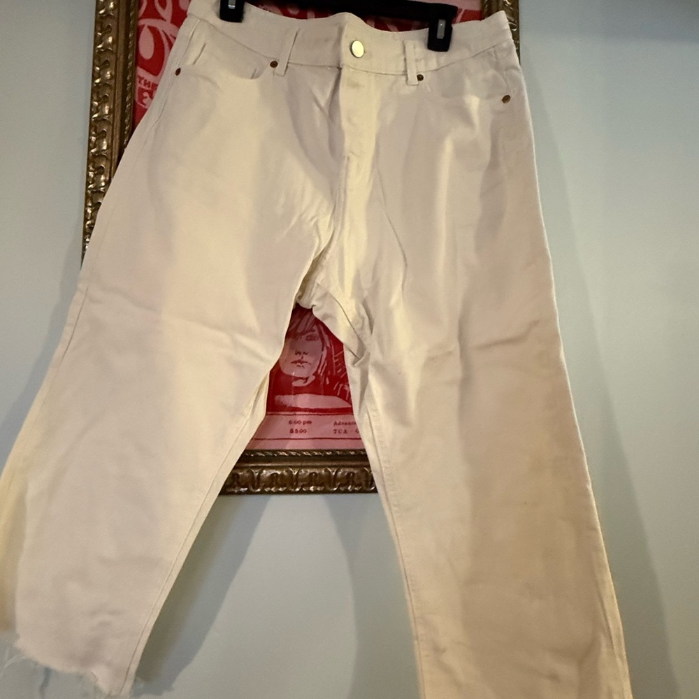 Cream Cut Off Jeans